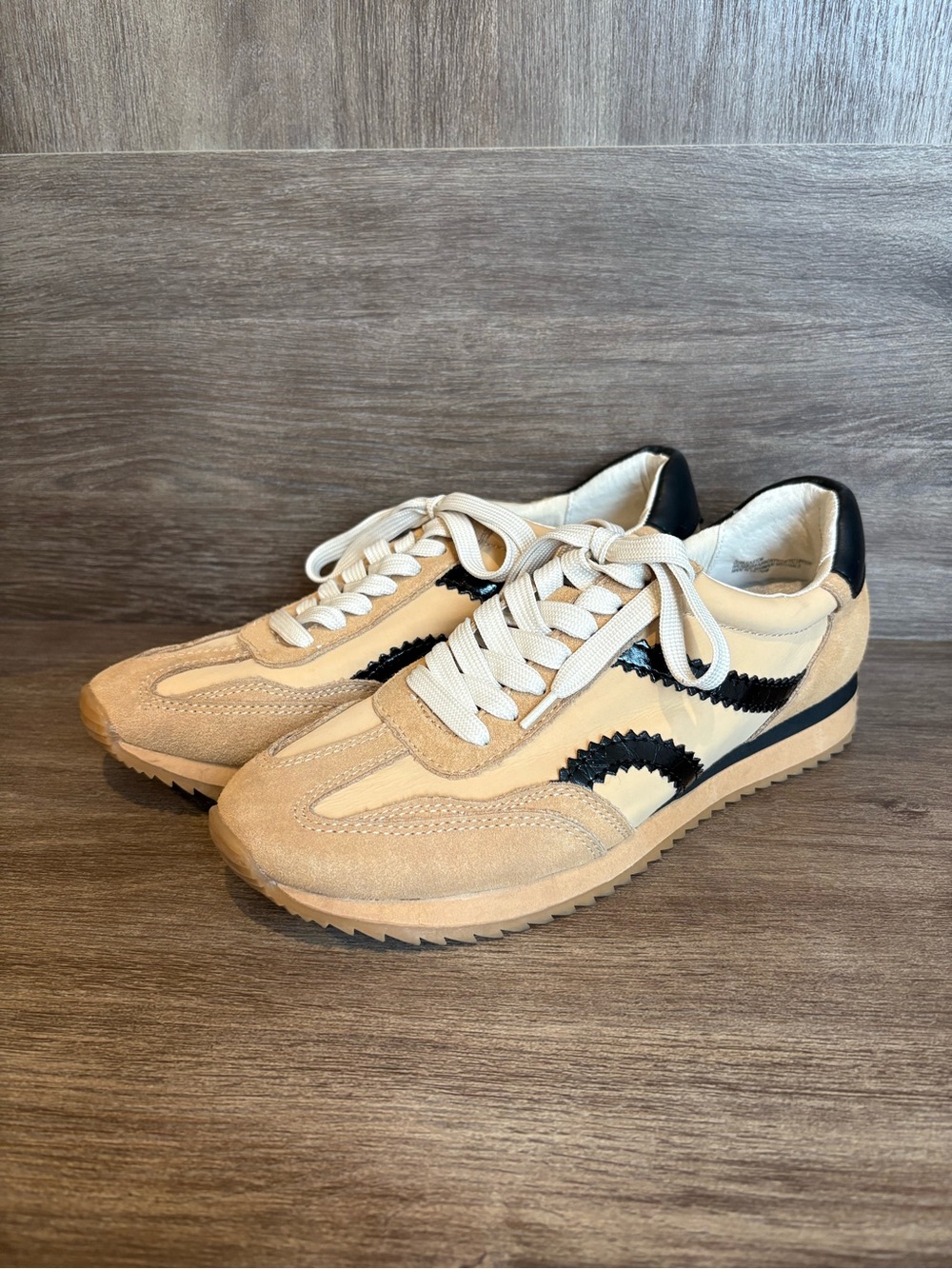 Dolce Vita Easton Sneaker